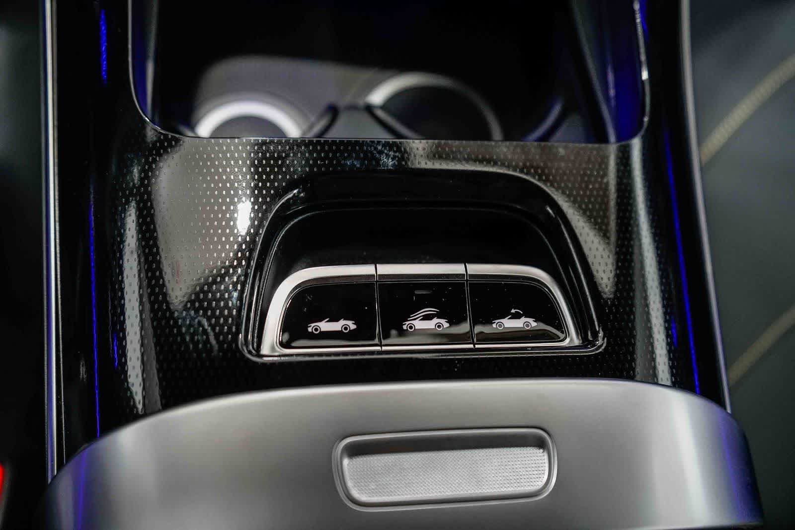 New 2026 MANUFAKTUR Moonlight White Metallic Mercedes-Benz AMG® CLE 53 image 24