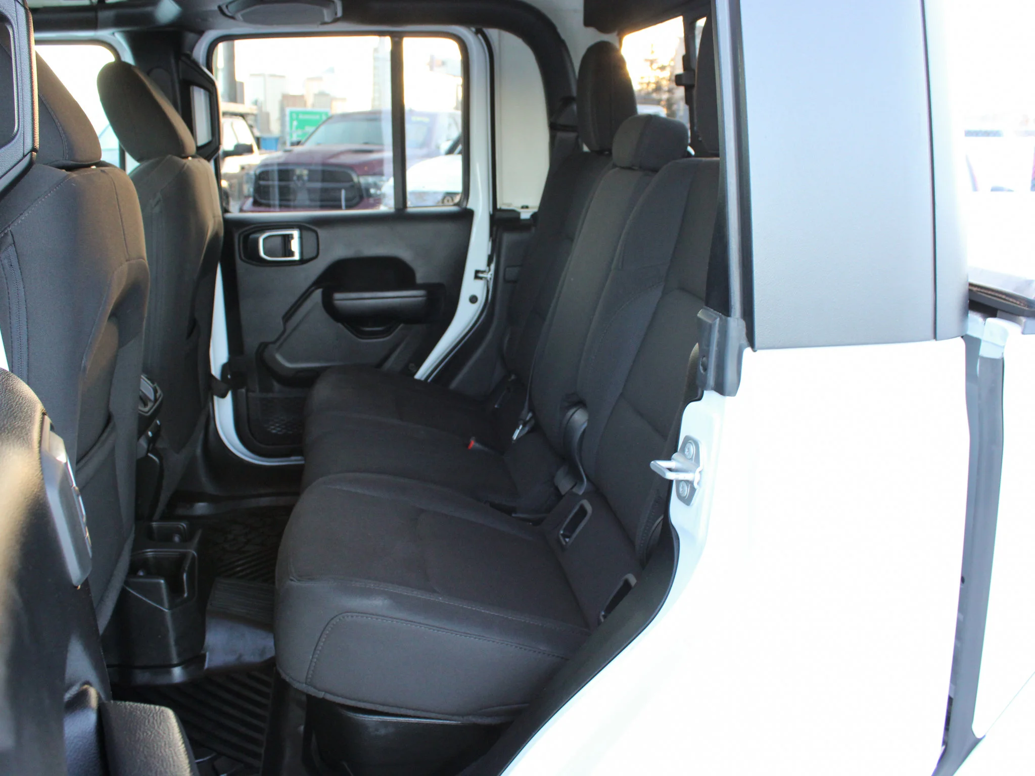 Certified Used 2023 White Jeep Sport S * V6 | Apple CarPlay | Backup Camera | Alpine | Remote Start | Tonneau Cover image 15