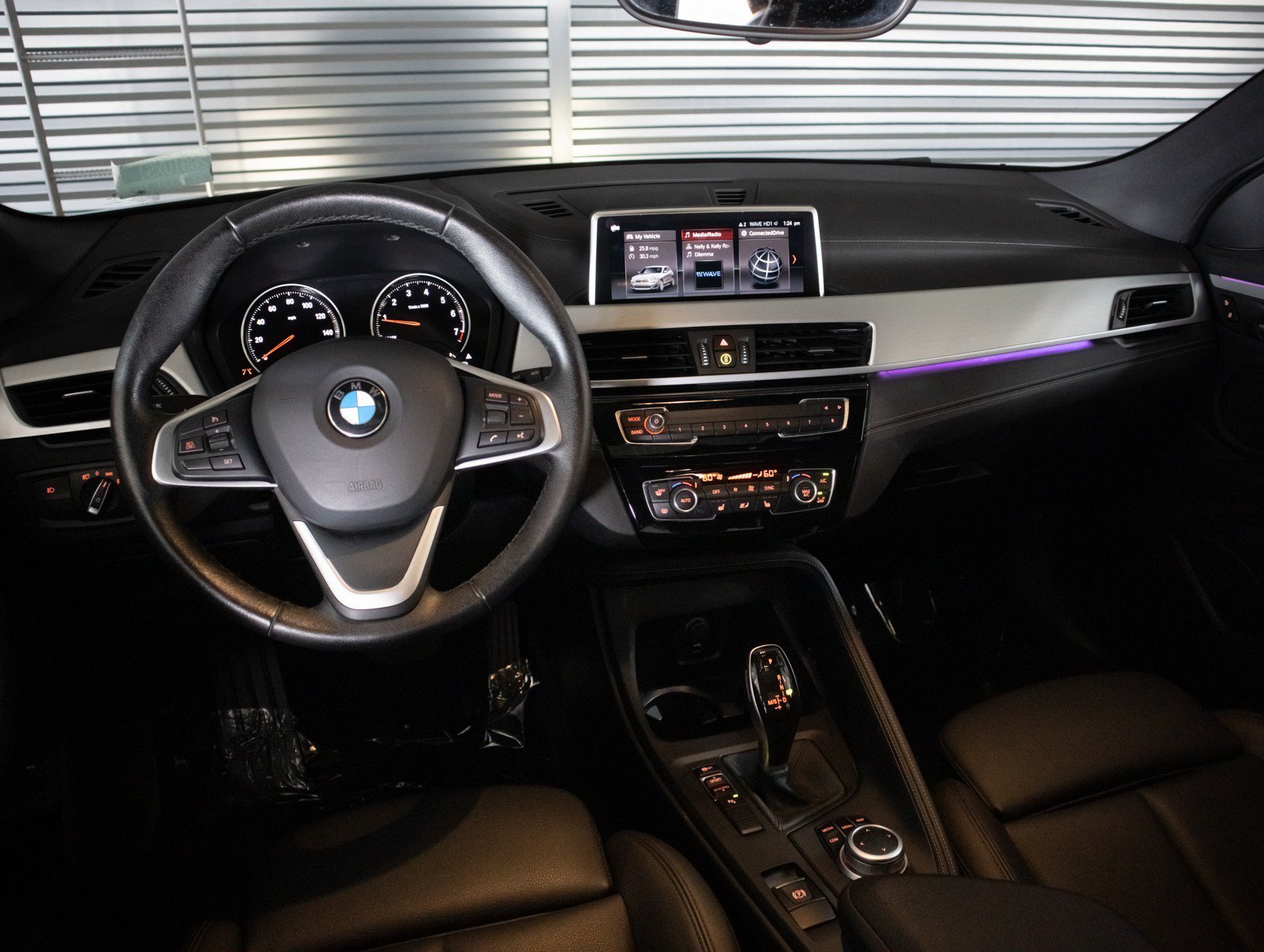 Used 2020 Jet Black BMW sDrive28i image 18