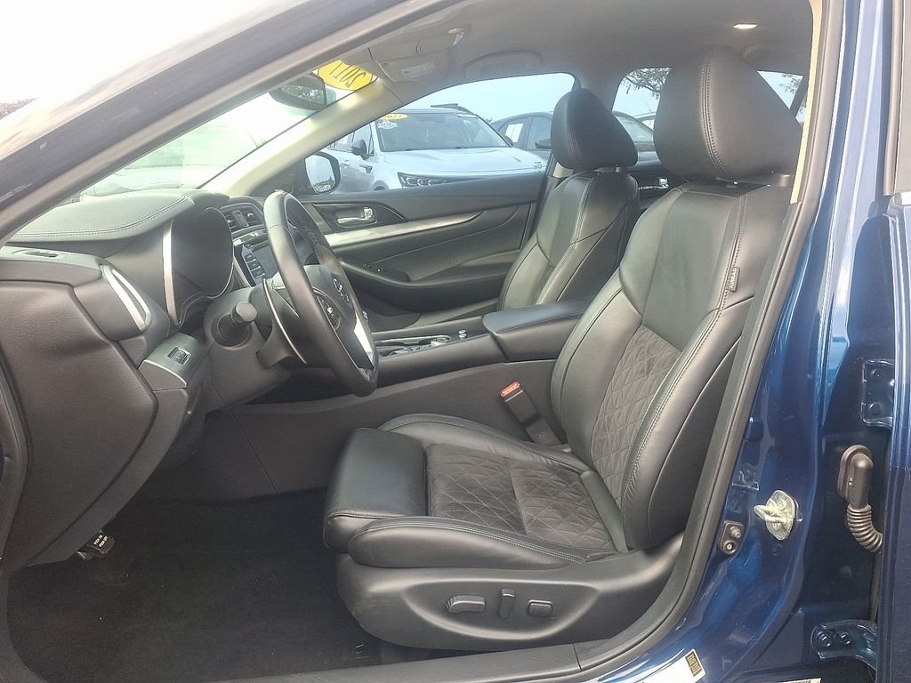 Used 2017 Blue Nissan SR image 14