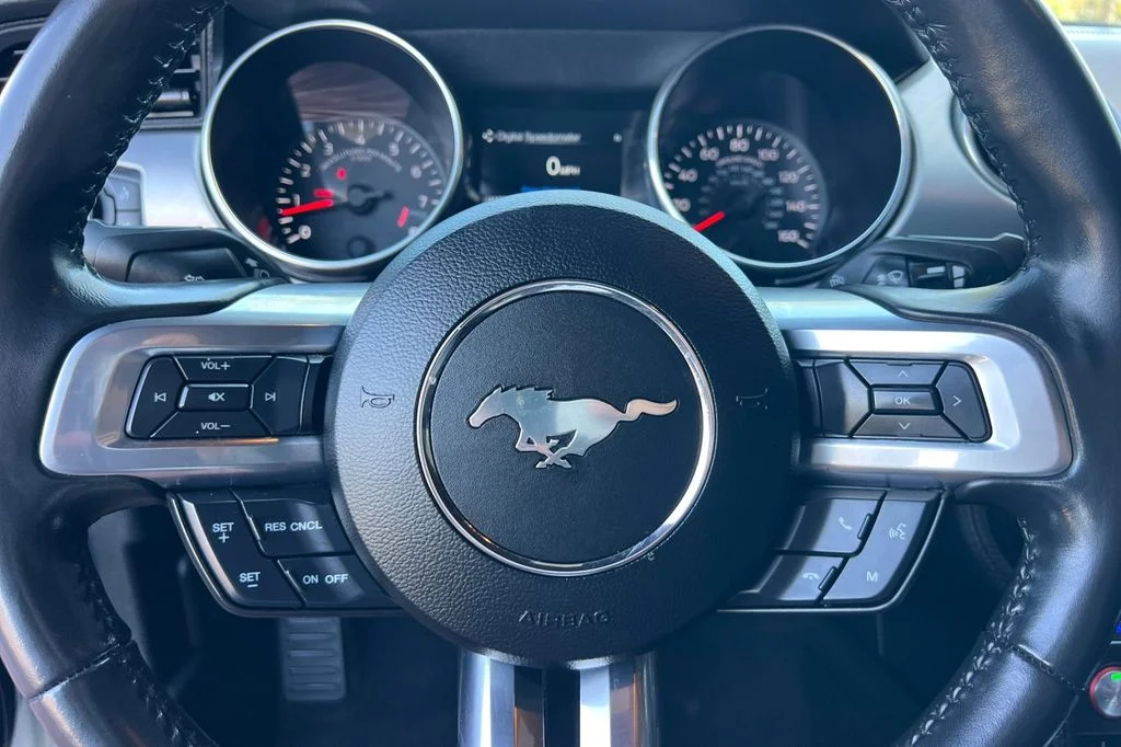 Used 2020 White Ford GT Premium image 24