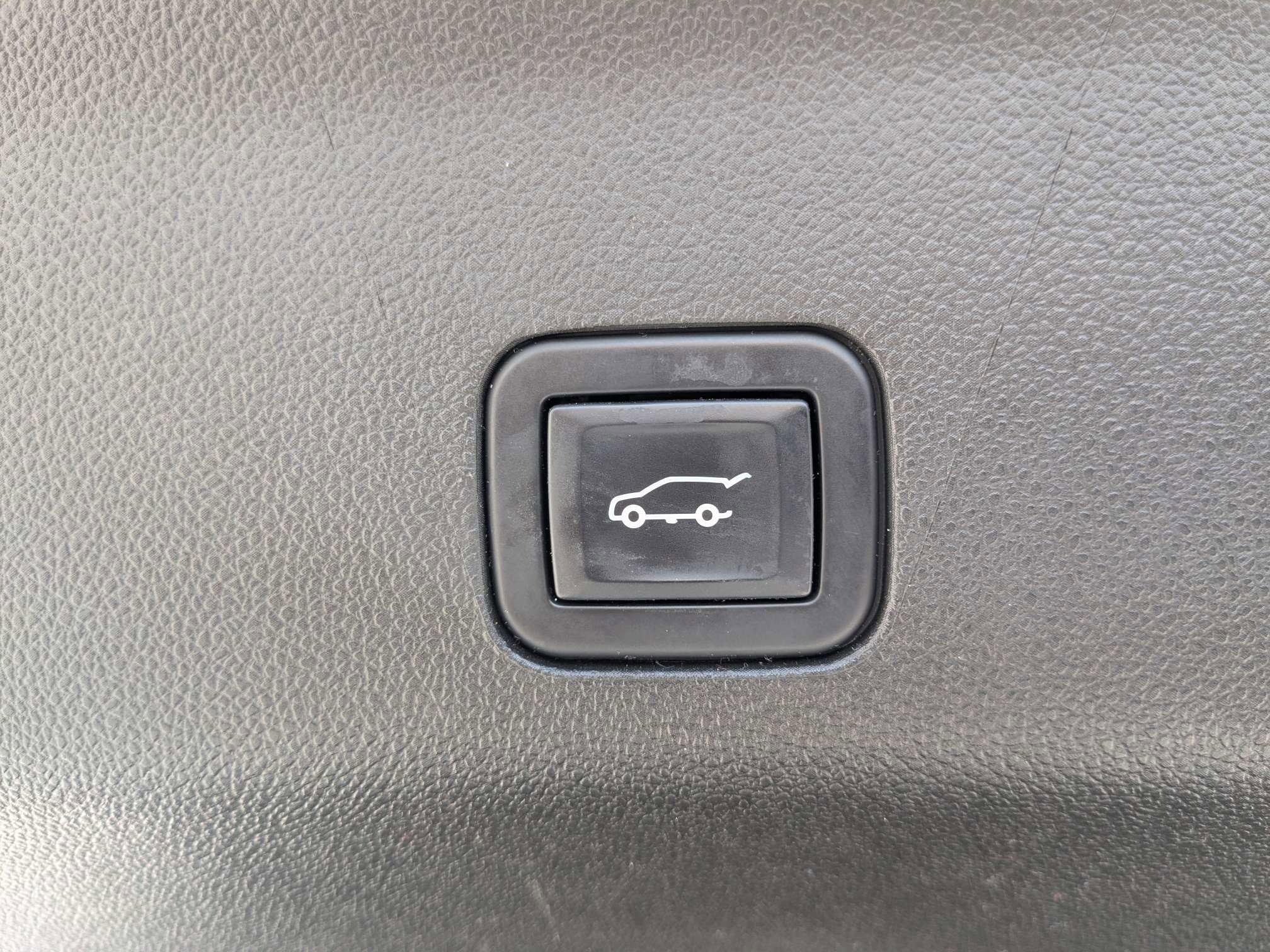 Used 2022 Midnight Blue Metallic Chevrolet RST image 16