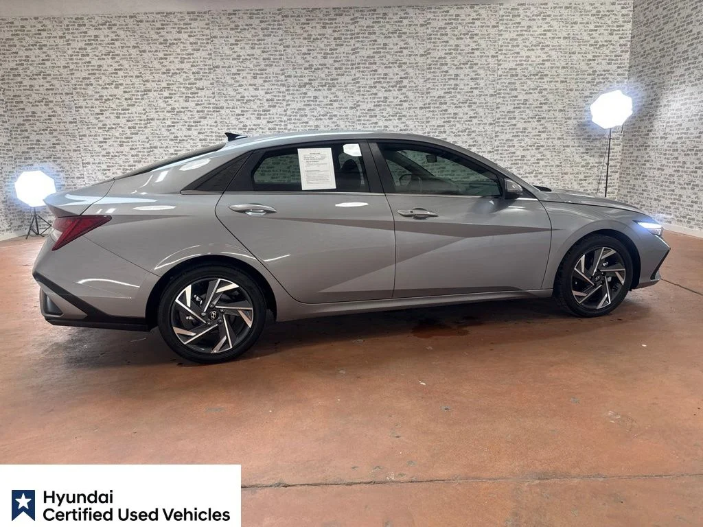 Certified Used 2025 Fluid Metal Hyundai SEL Convenience image 9