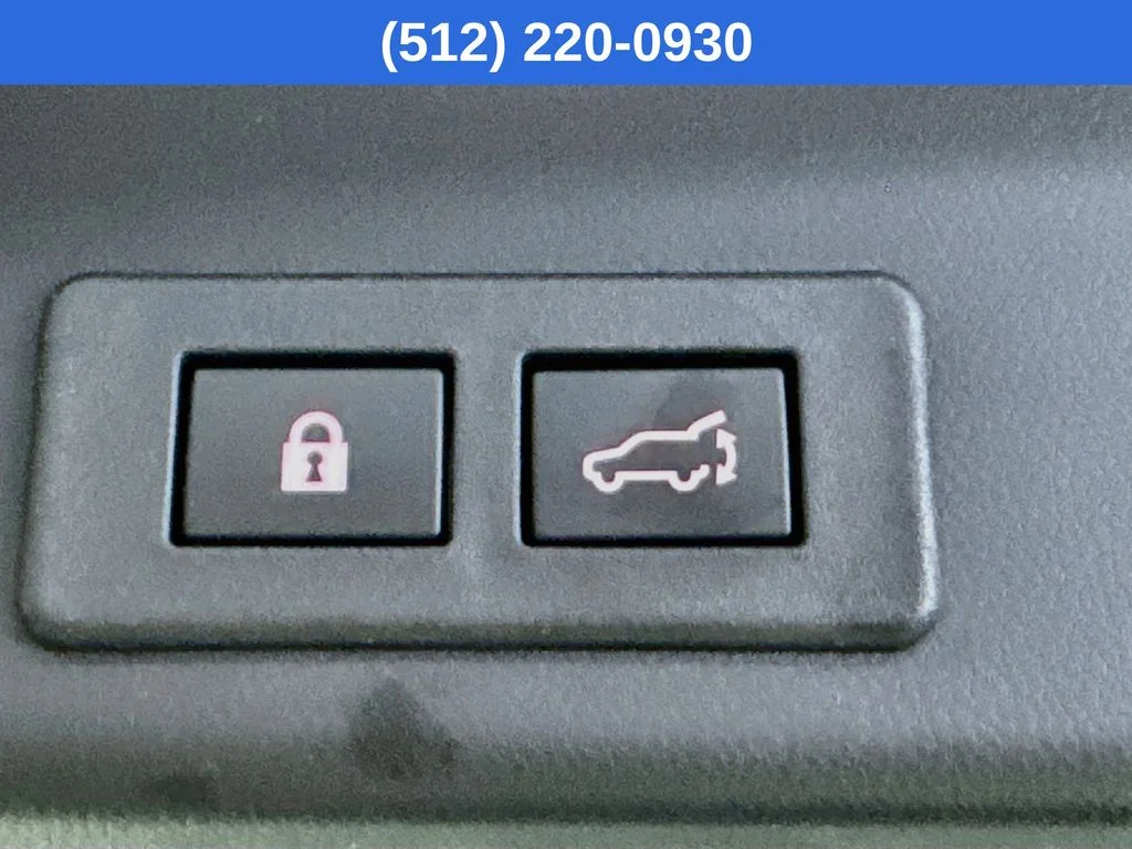 Certified Used 2025 White Subaru Onyx Edition Touring image 34