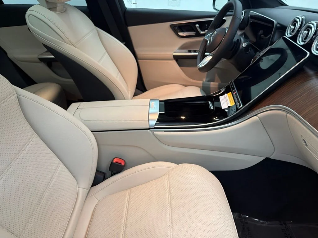 New 2027 Gray Mercedes-Benz GLC 300 image 29