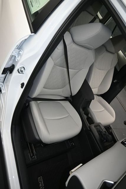 New 2026 Wind Chill Pearl Toyota L image 14