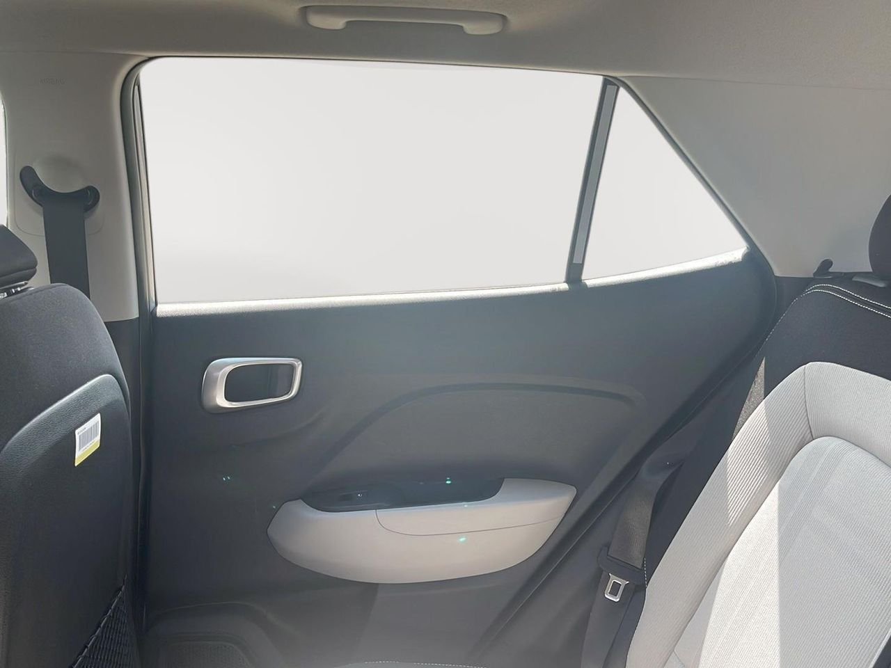 New 2026 Shimmering Silver Hyundai SEL image 44