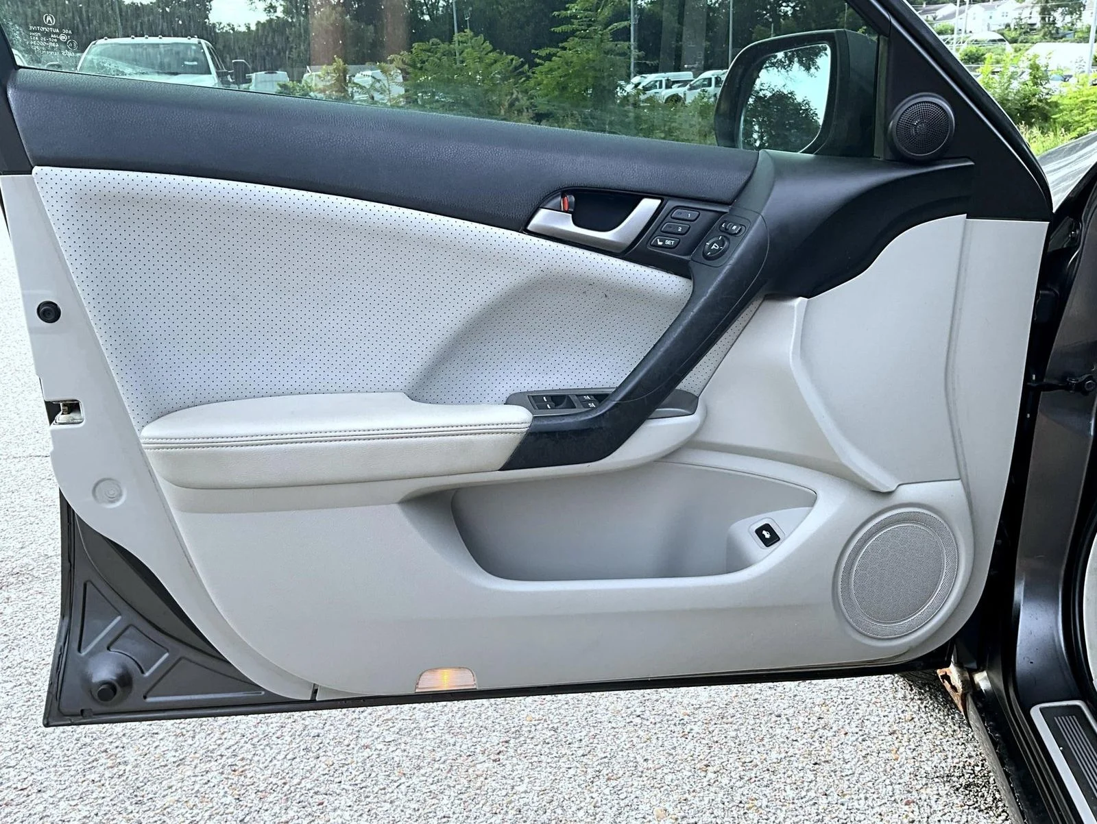 Used 2010  Acura 2.4 image 10