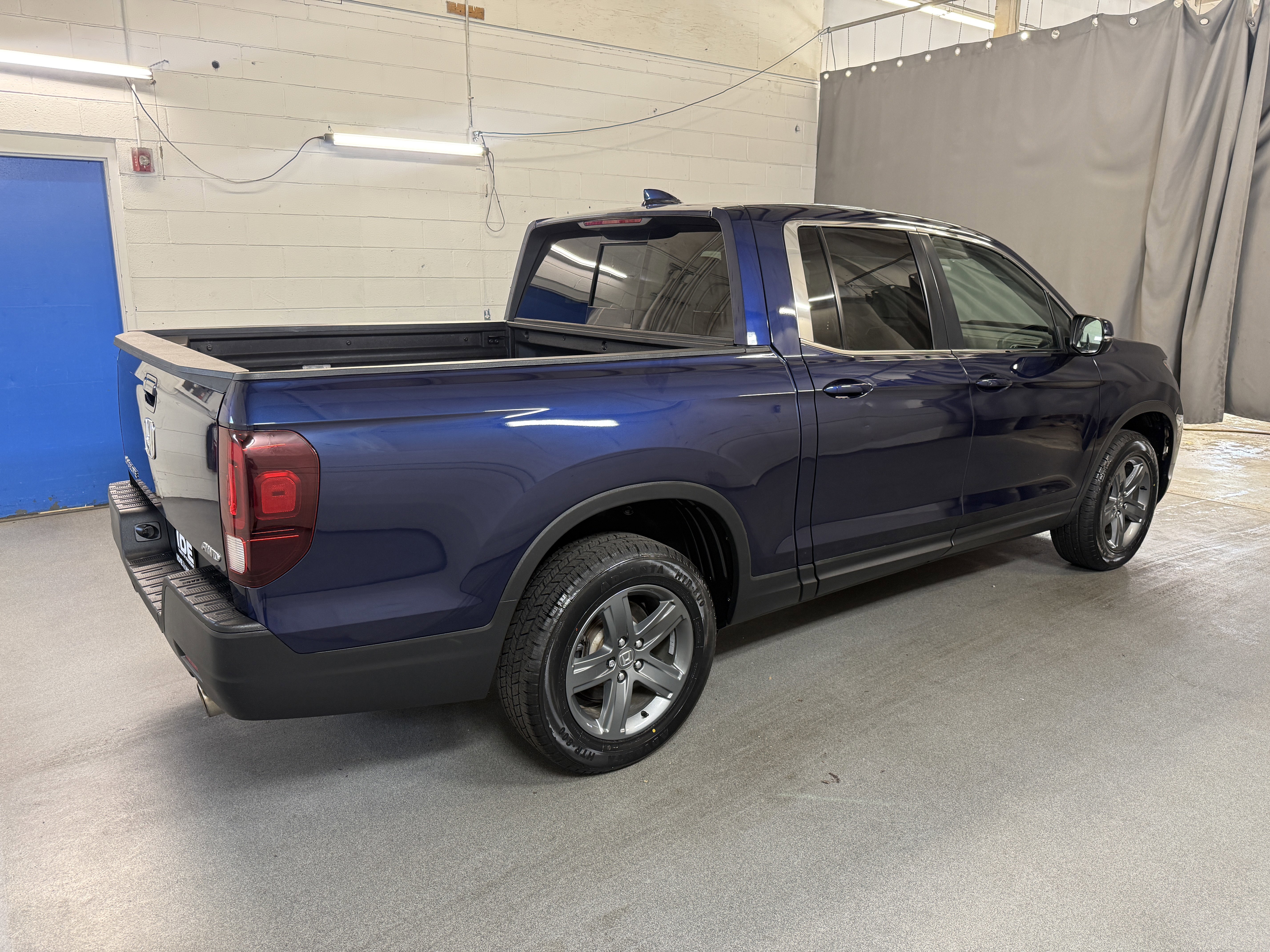 Certified Used 2023 Obsidian Blue Pearl Honda RTL image 9