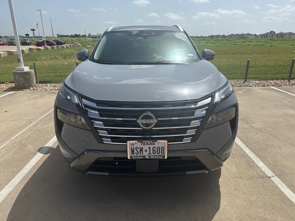 Used 2025 Gray Nissan SL image 6