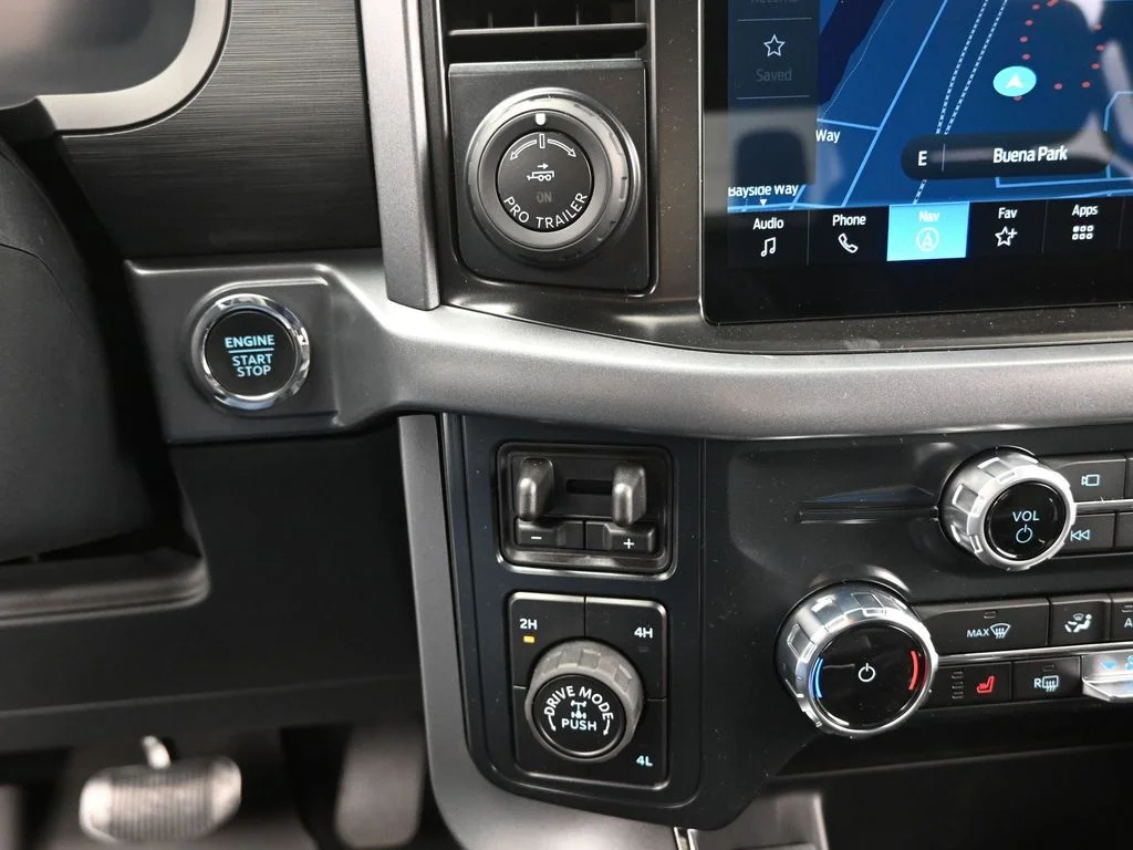 New 2026 Carbonized Gray Metallic Ford XLT image 18