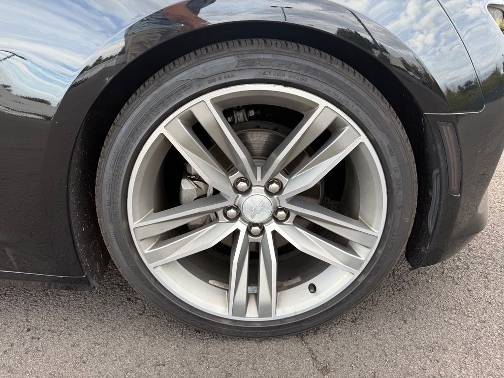 Used 2017 Black Chevrolet 1LS RS image 22
