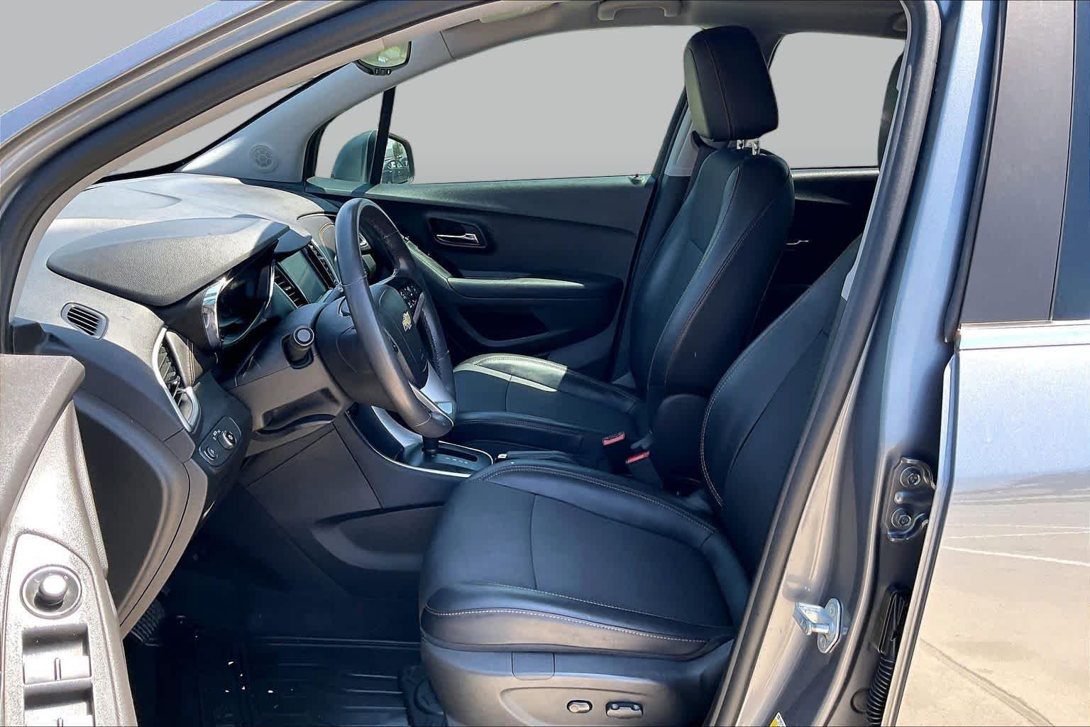 Used 2020 Satin Steel Metallic Chevrolet LT image 8