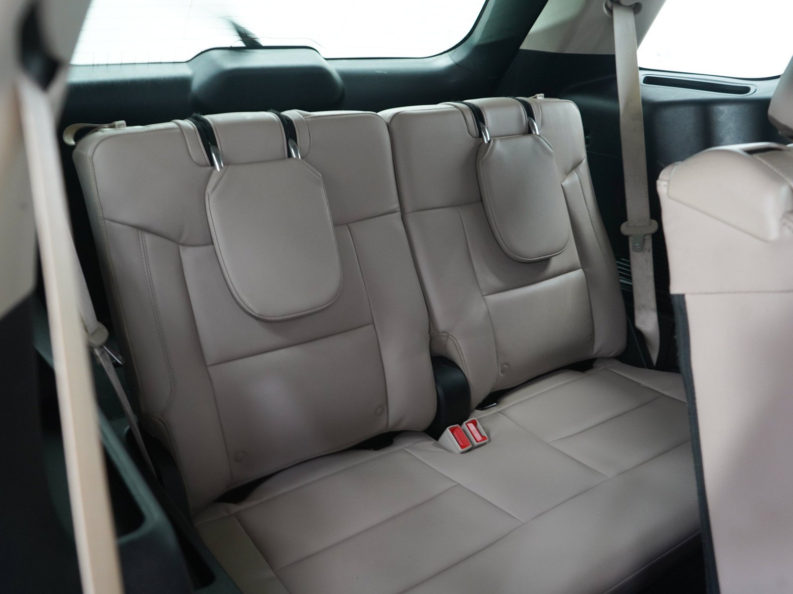 Used 2022  Ford Limited image 15