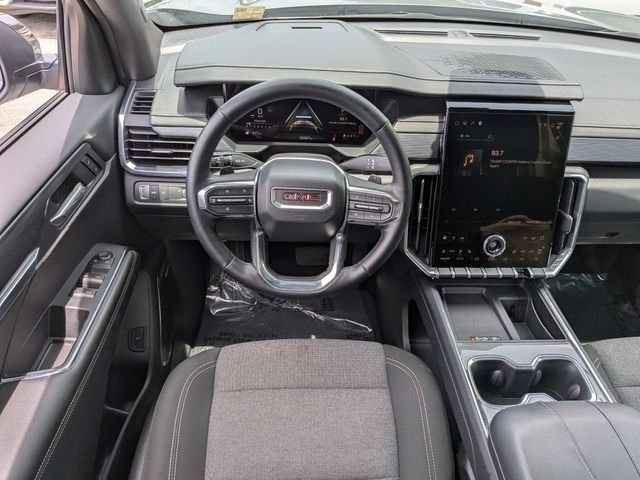 Used 2025 Silver GMC Elevation image 18