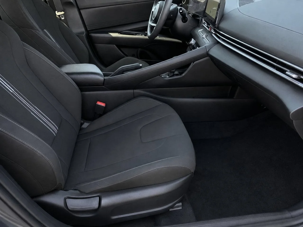 Used 2024 Gray Hyundai SEL image 38