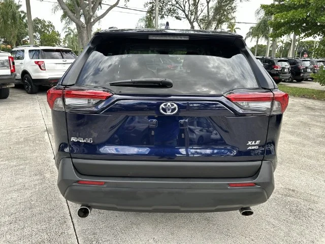 2025 Toyota RAV4 XLE - Photo 24