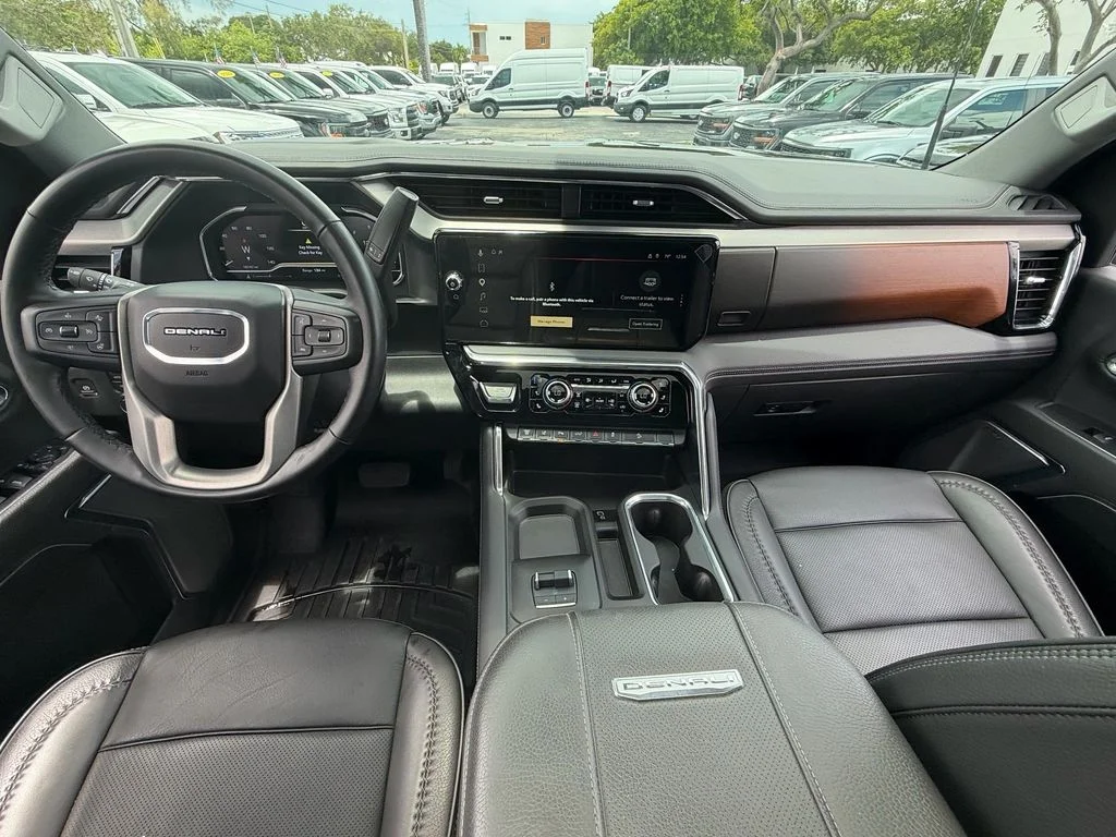Used 2024 Onyx Black GMC Denali image 14