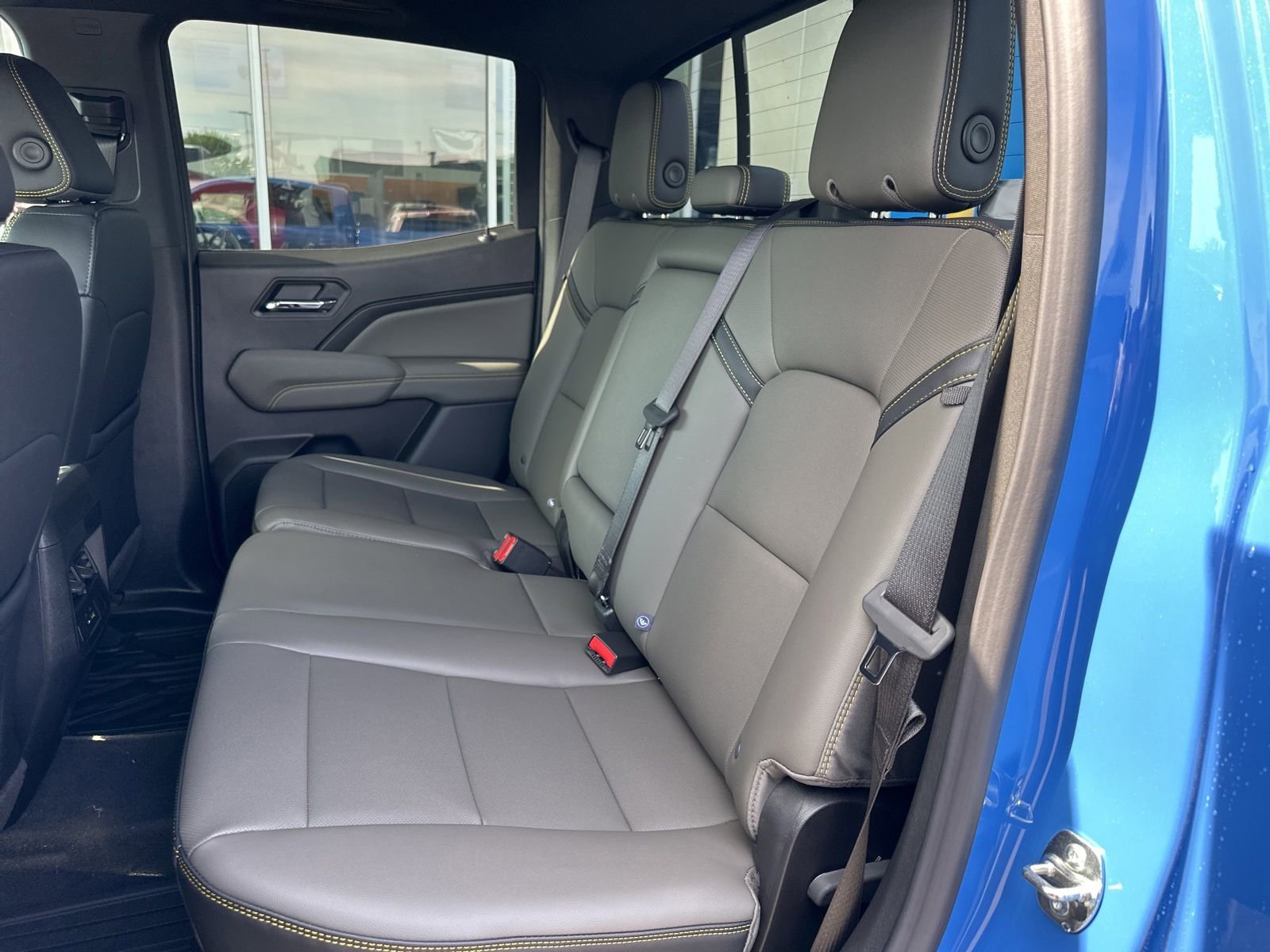 2026 Chevrolet Colorado ZR2 - Photo 13