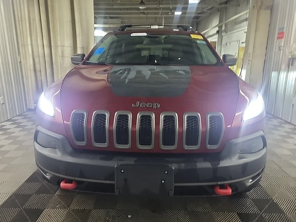 Used 2014 Red Jeep Trailhawk image 6