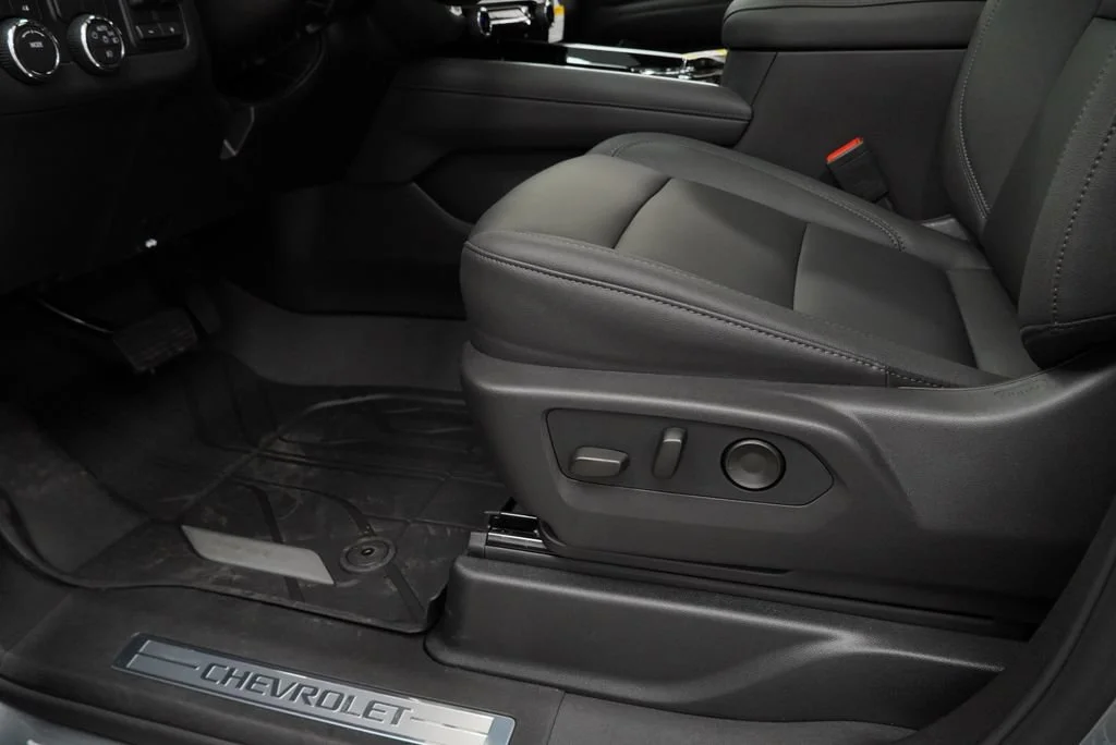 New 2026 Sterling Gray Metallic Chevrolet LT image 24