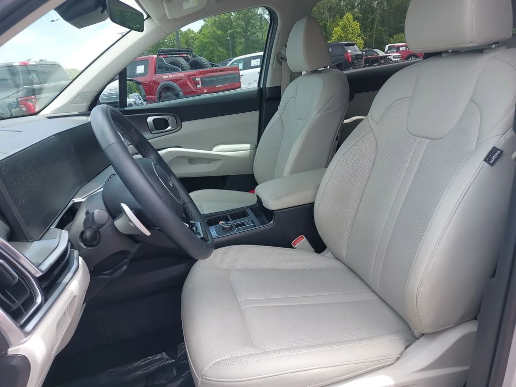 Used 2025 Silver Kia EX image 16