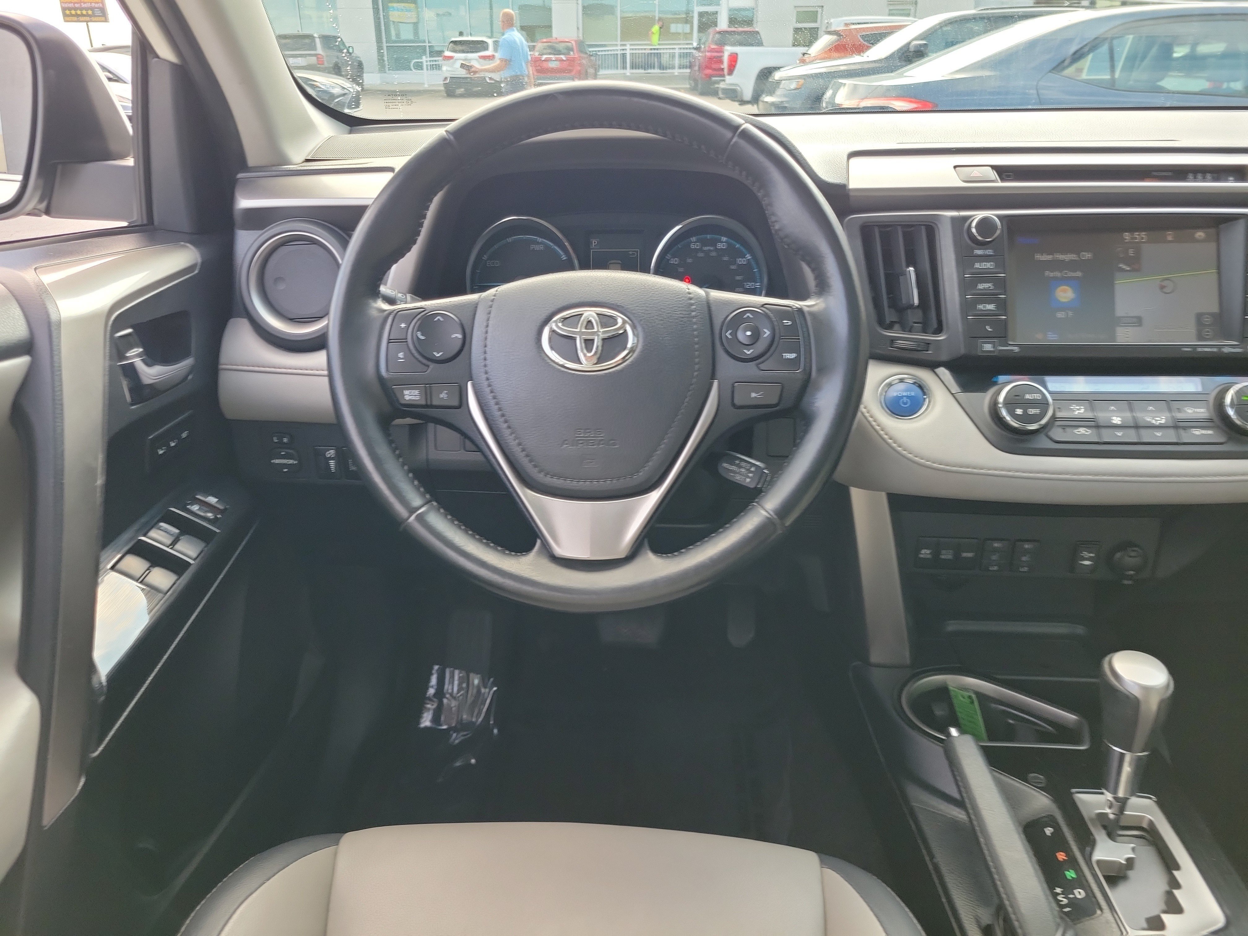 Used 2018 Blizzard Pearl Toyota Hybrid Limited image 10