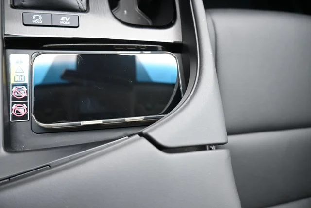 2024 Lexus ES Hybrid 300h - Photo 34