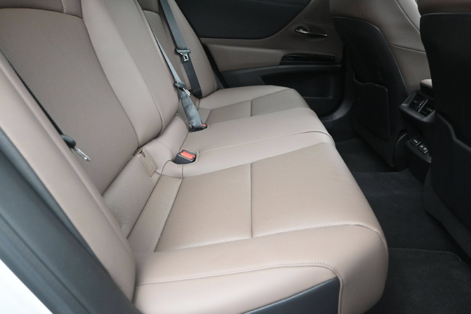 Certified Used 2024 White Lexus 350 image 22