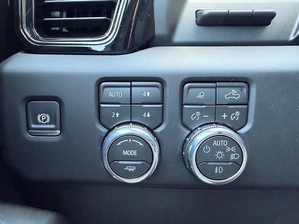 Used 2026 Onyx Black GMC AT4X image 13