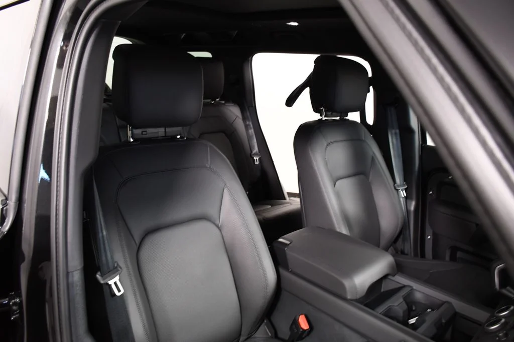 New 2026 Santorini Blk Land Rover S image 20