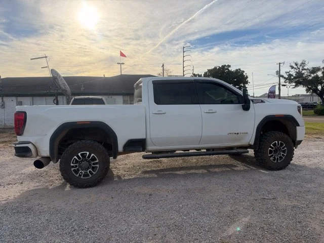 Used 2021 White GMC AT4 image 16