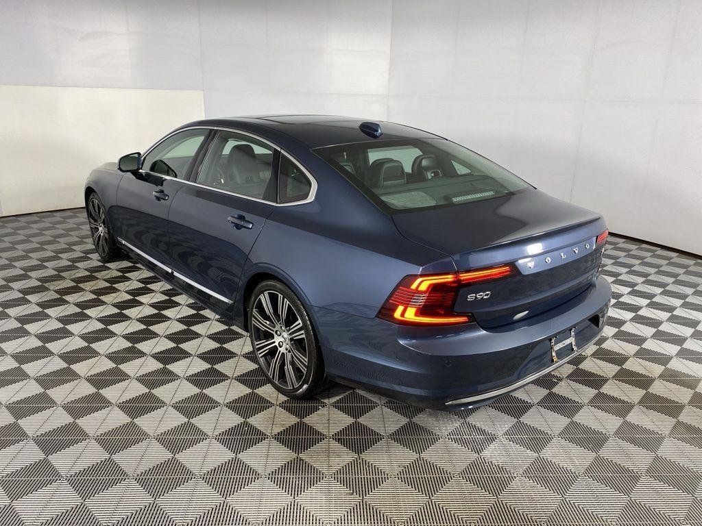 Used 2023 Denim Blue Metallic Volvo Ultimate image 9