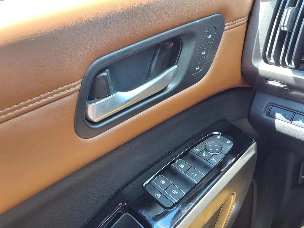 Certified Used 2024 Beige Nissan Platinum image 18