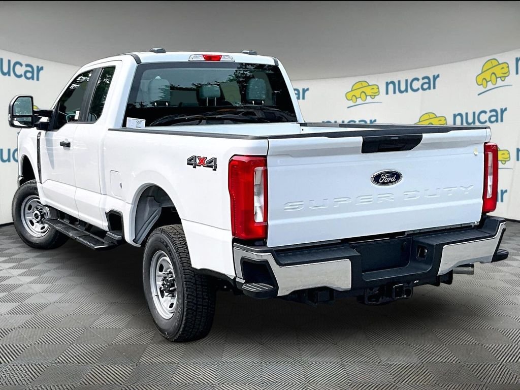 New 2026 Oxford White Ford XL image 3
