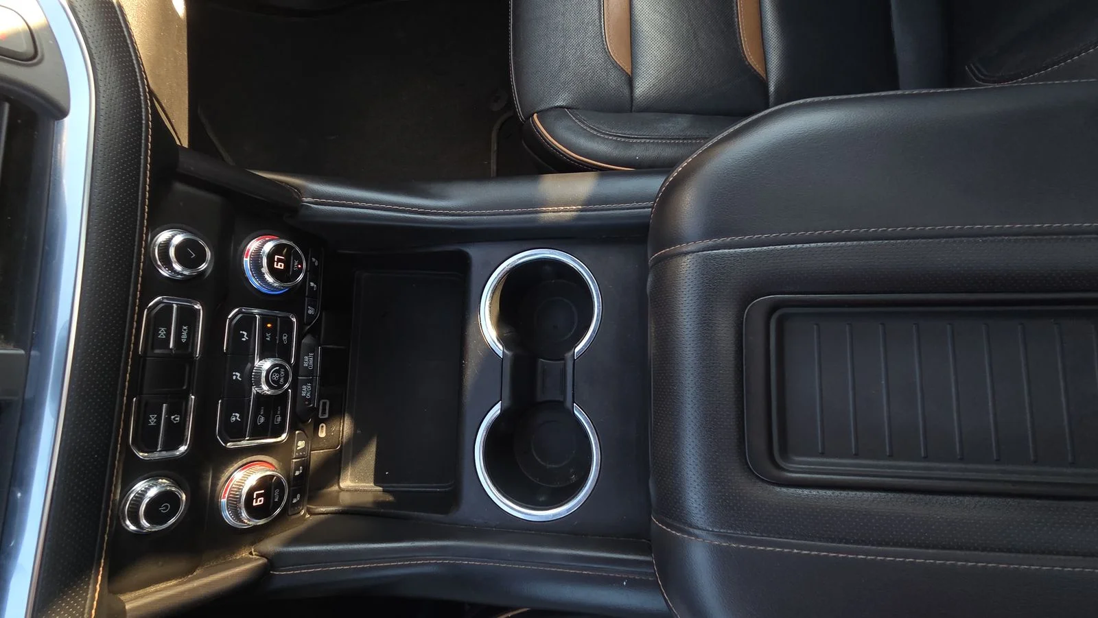 Used 2021 Black GMC AT4 image 41