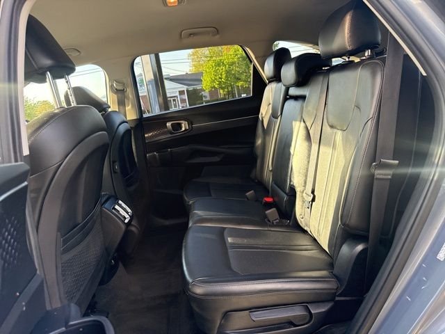 Used 2021 Everlasting Silver Kia S image 11