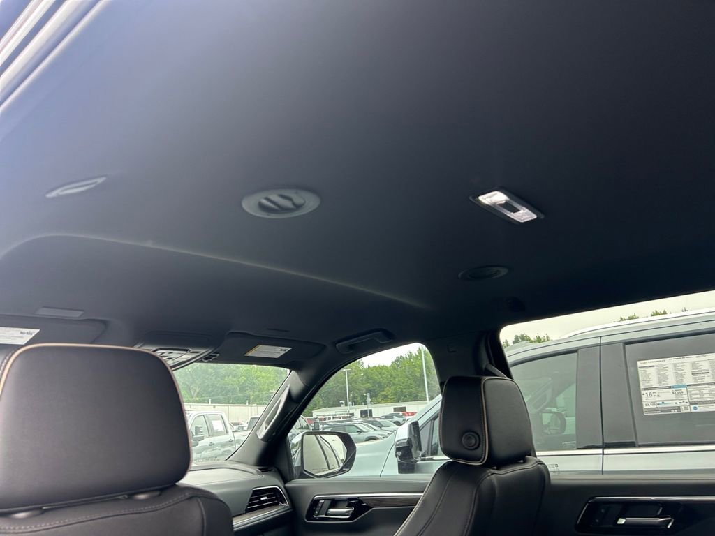 2026 Chevrolet Suburban Premier - Photo 23