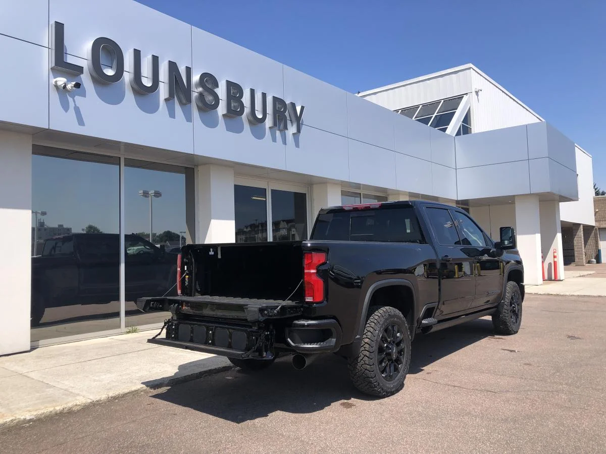 New 2026 Black Chevrolet 4wd Crew Cab 159 image 8