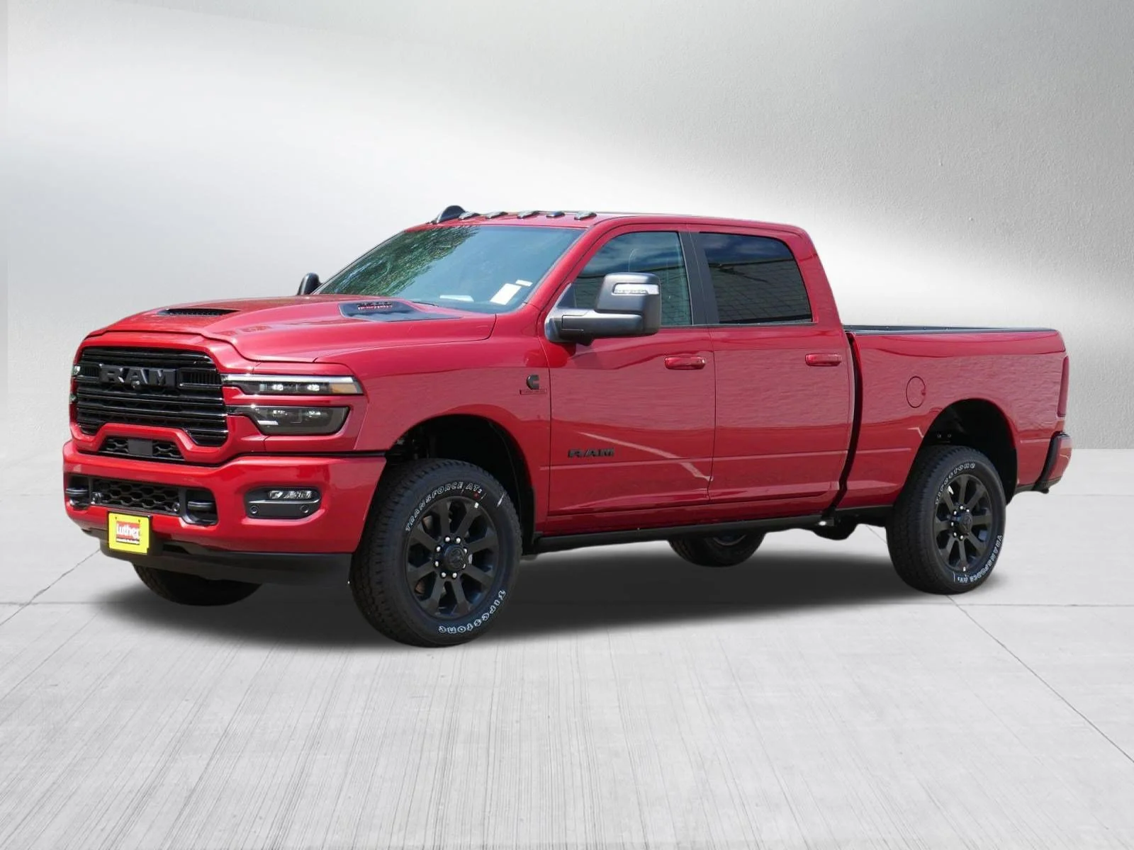 New 2026 Molten Red Pearl-Coat Exterior Paint RAM Laramie image 3