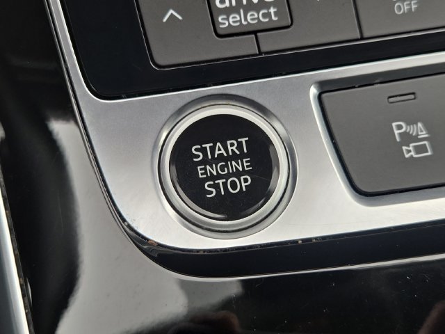 Used 2022 Silver Audi 55 Premium Plus image 19