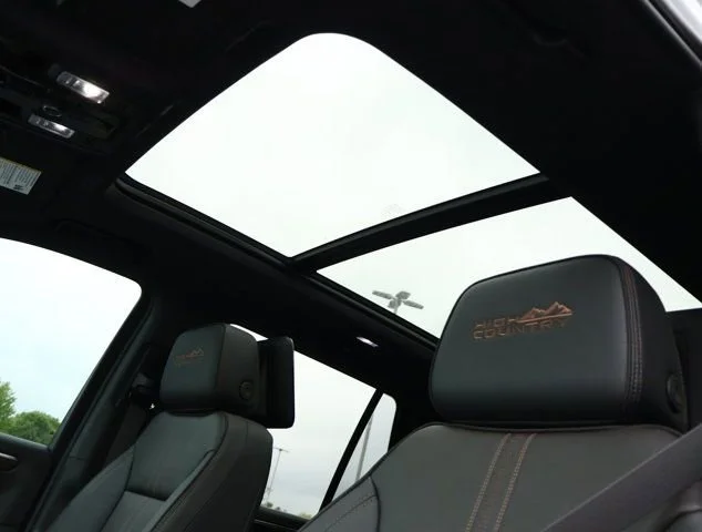 New 2026 Polar White Tricoat Chevrolet High Country image 26