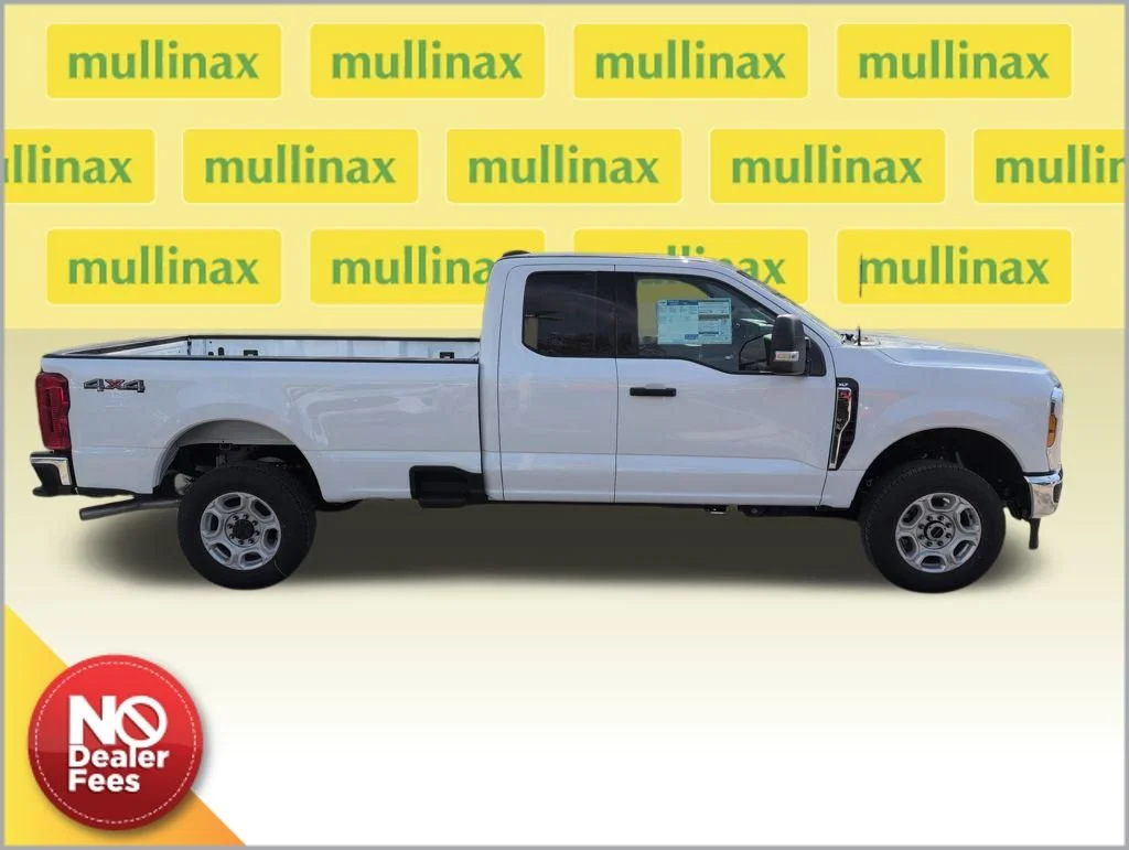New 2026 White Ford XLT image 2