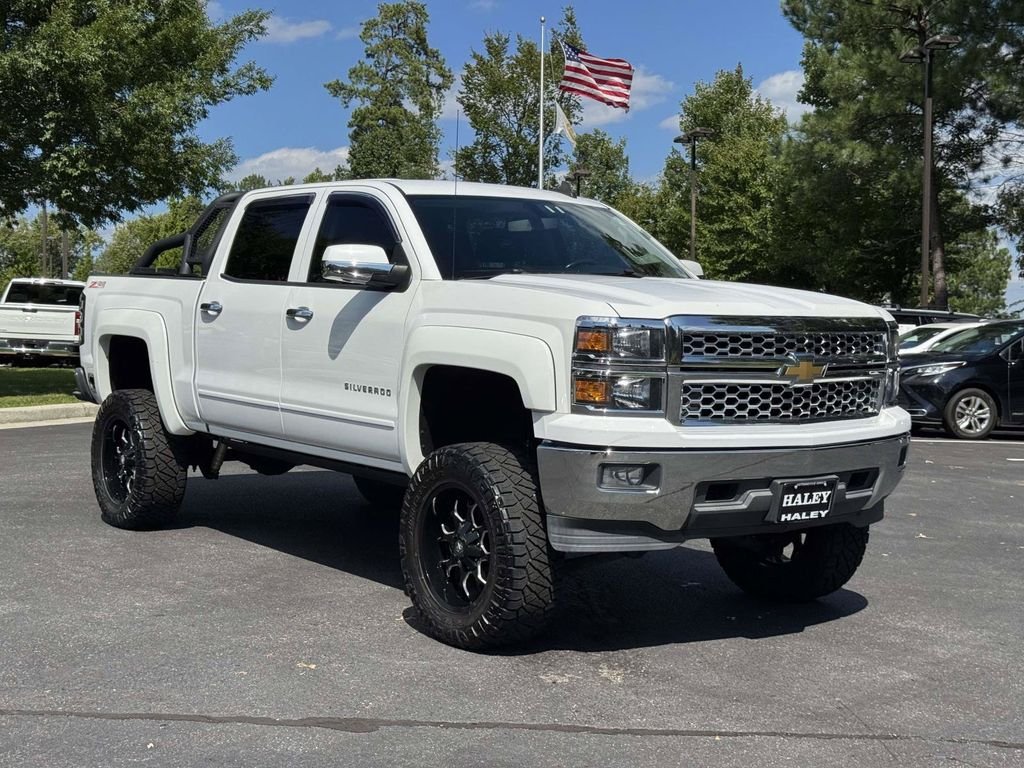 Used 2015 White Chevrolet LT image 2