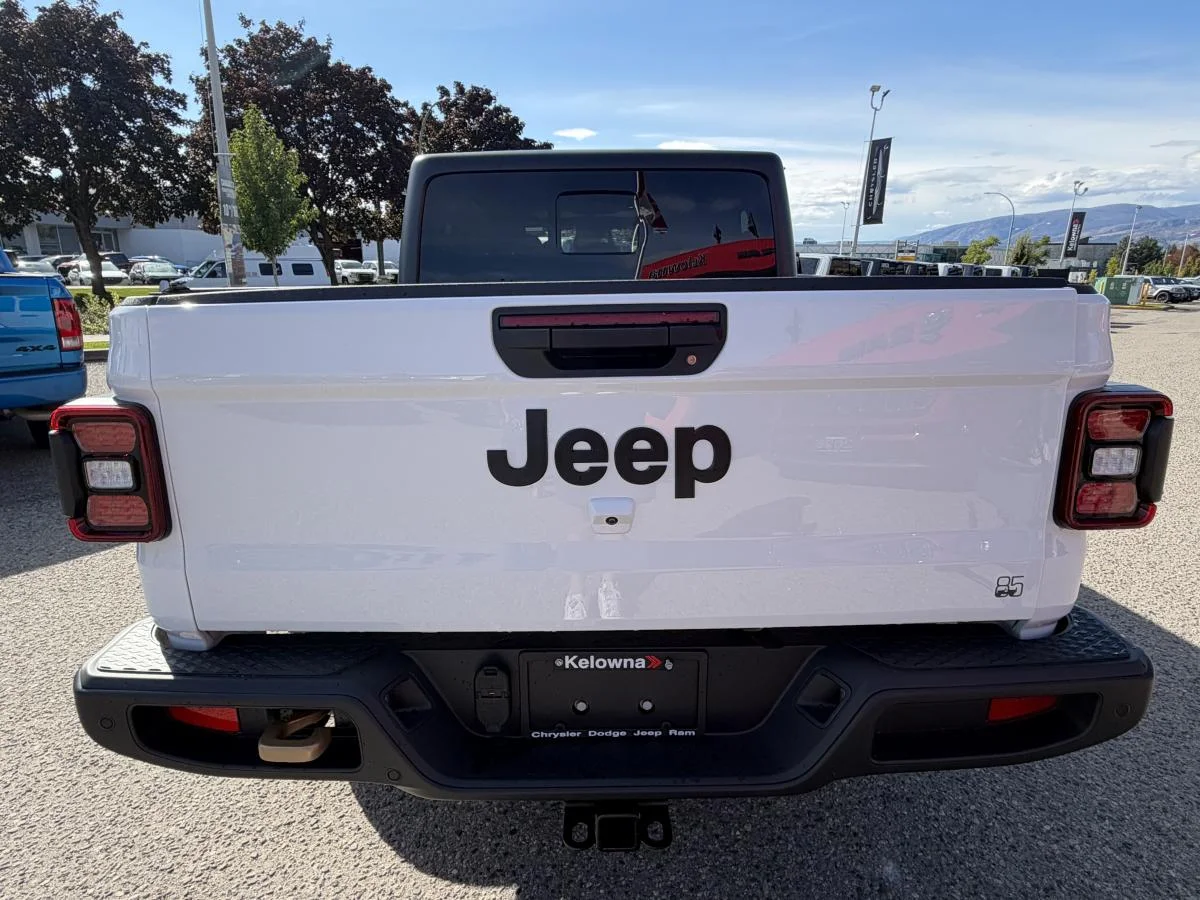 New 2026 White Jeep 85th Anniv image 5