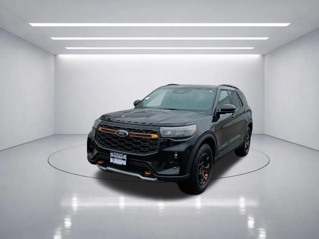Used 2026 Agate Black Metallic Ford Tremor image 7