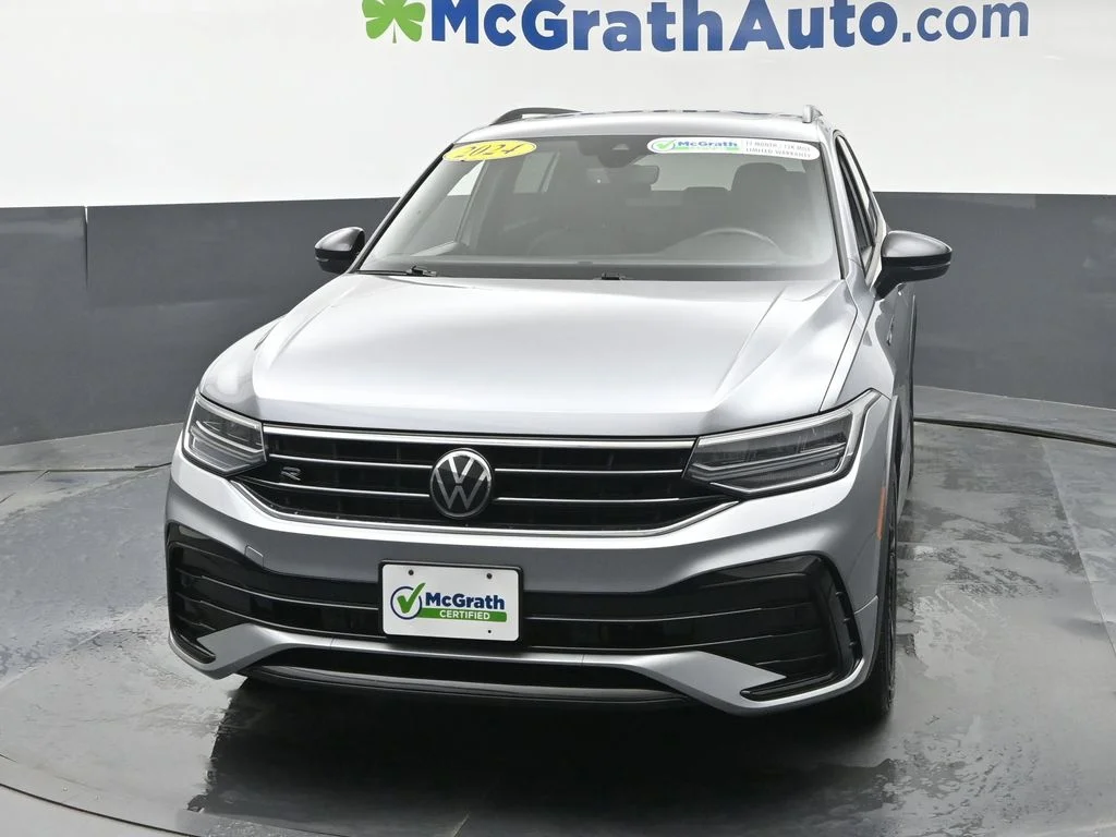Used 2024 Silver Volkswagen 2.0T SE R-Line Black image 6