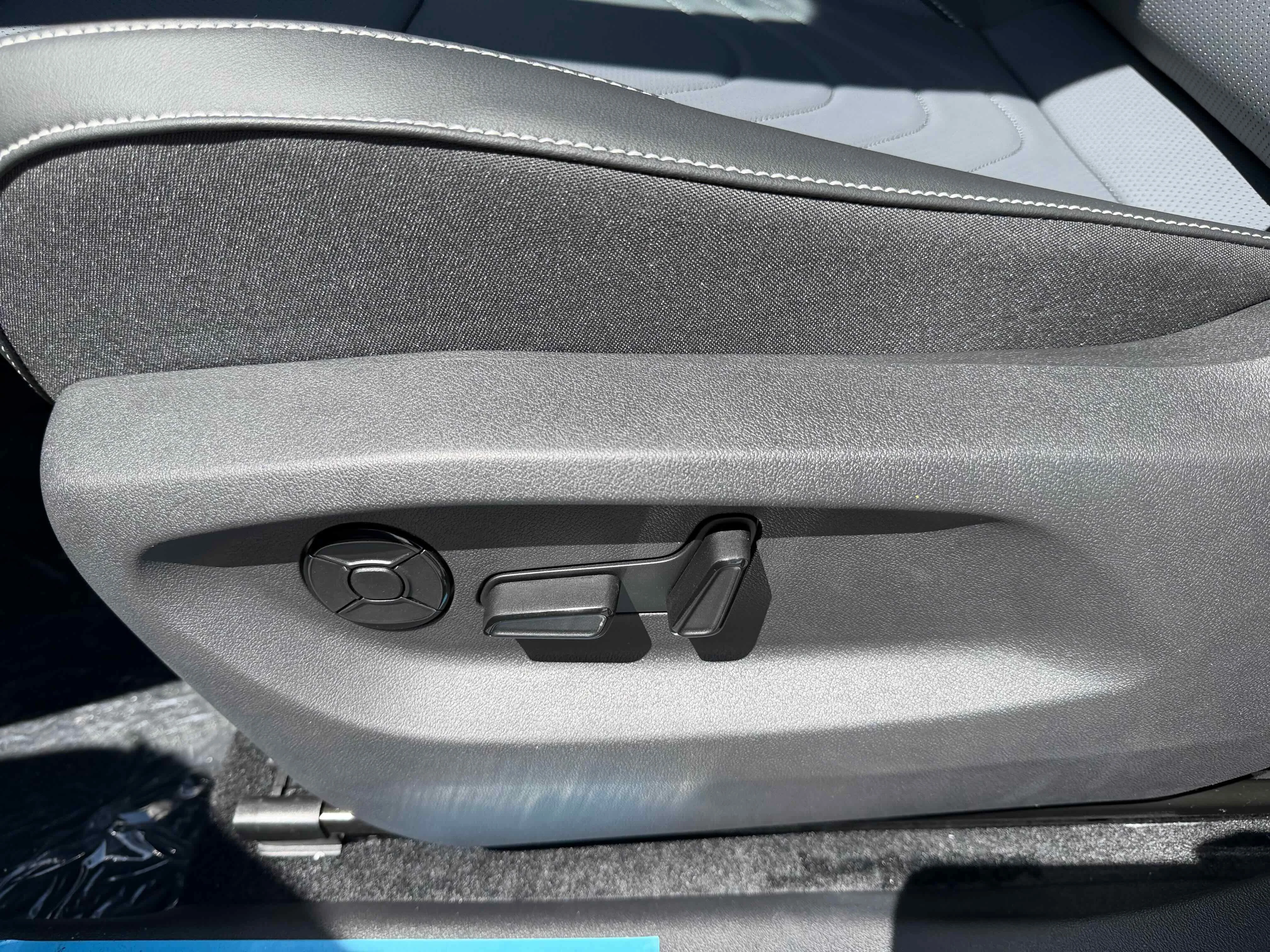New 2026 Silver Volkswagen SE image 14