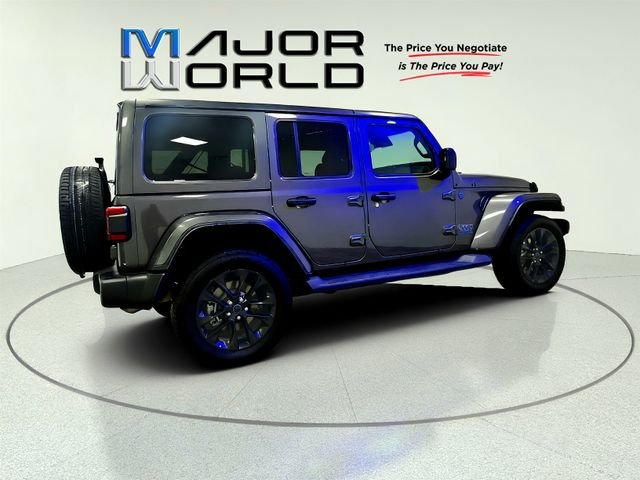 Used 2025 Gray Jeep Sahara 4xe image 7