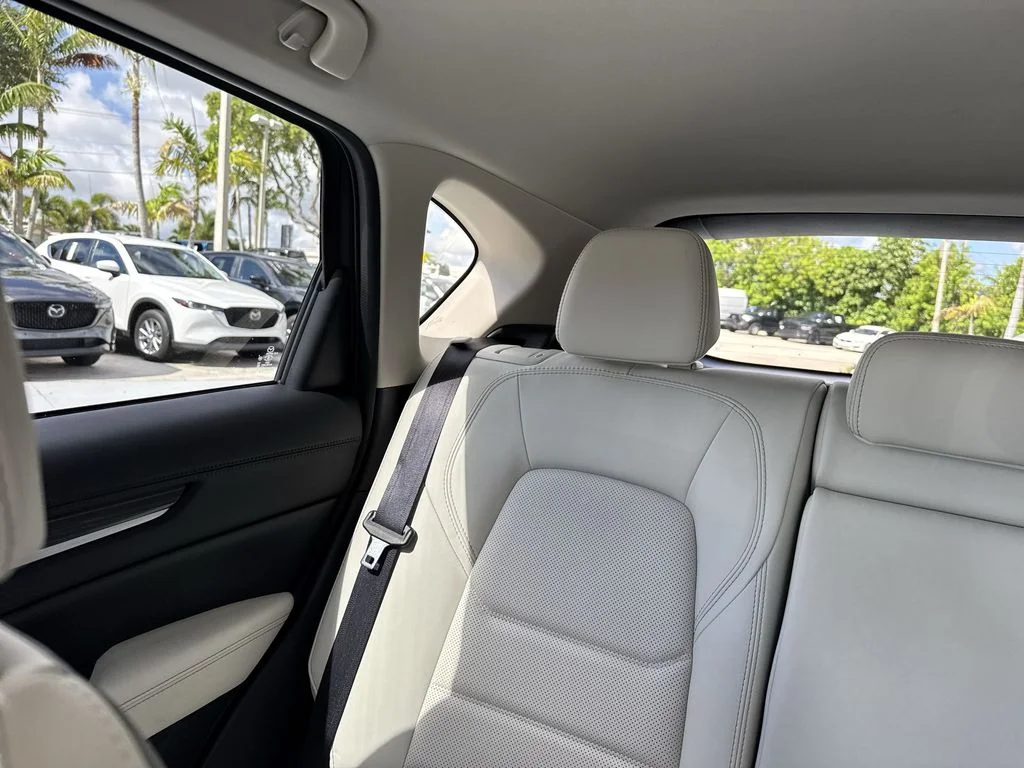 2023 Mazda CX-5 S Premium package - Photo 17